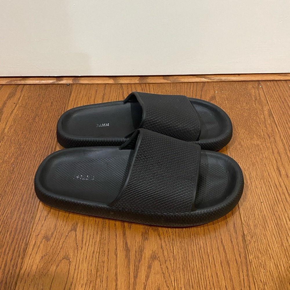 Mens Black Foam Slides